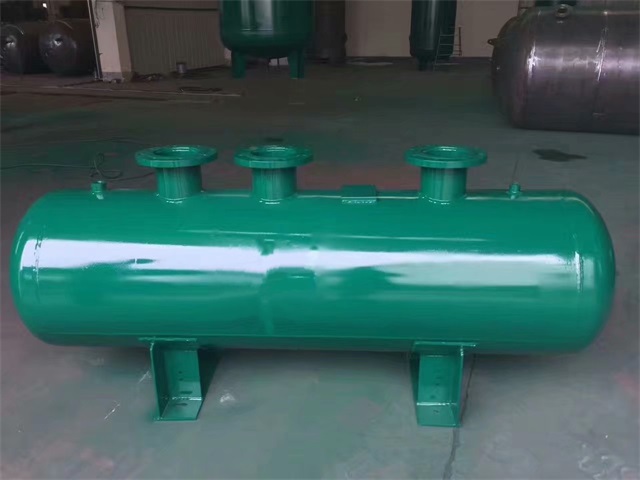 边坝边坝边坝蒸汽分气缸